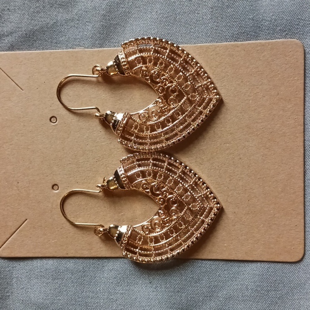 New Boho Style Gold Toned Elegant Fashion Earrings